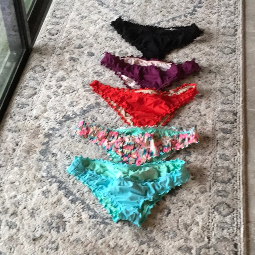 Bundle women’s ruffle cheeky bikini